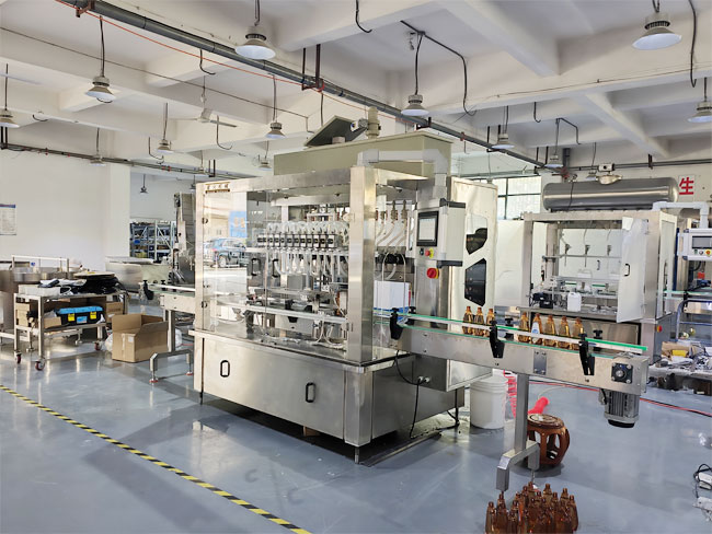 12頭化工液體自動灌裝機(jī)